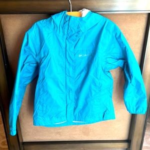 Columbia jacket with pocket and zipper & Velcro closure. Hooded.